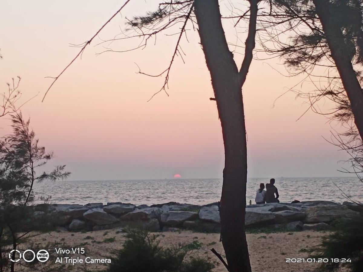 His Grace Sea View Cottages - Private Beach At Malpe أودوبي المظهر الخارجي الصورة