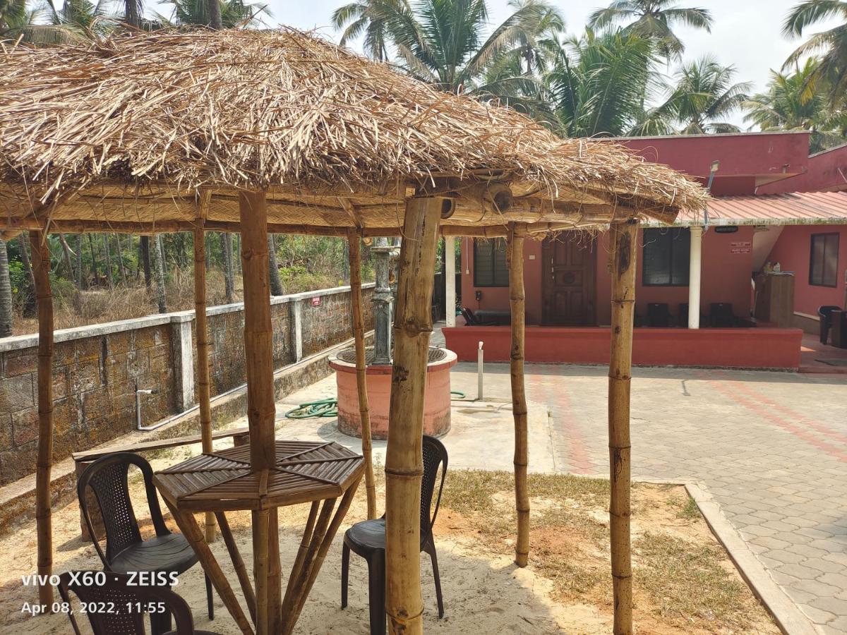 His Grace Sea View Cottages - Private Beach At Malpe أودوبي المظهر الخارجي الصورة